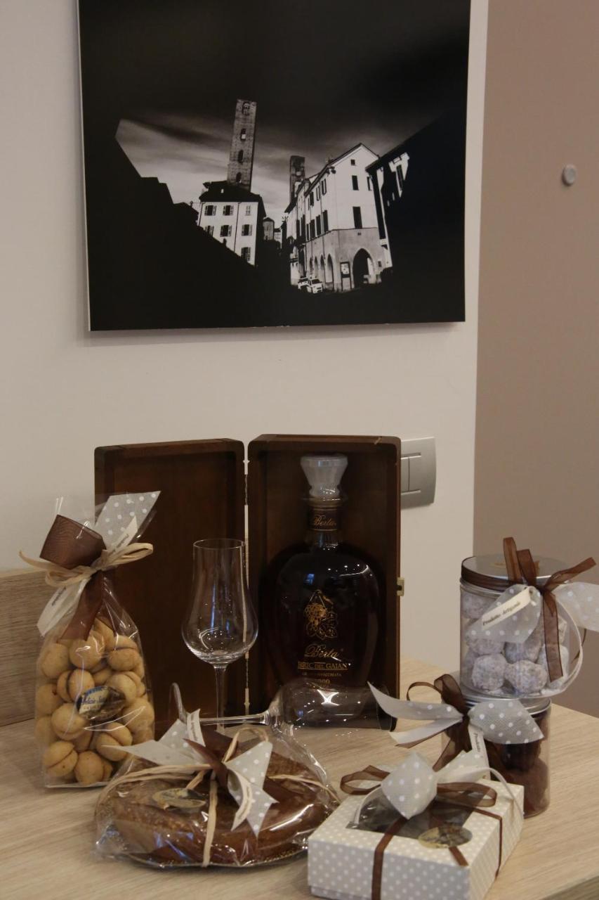 Palazzo Belli Acomodação com café da manhã Alba  Exterior foto