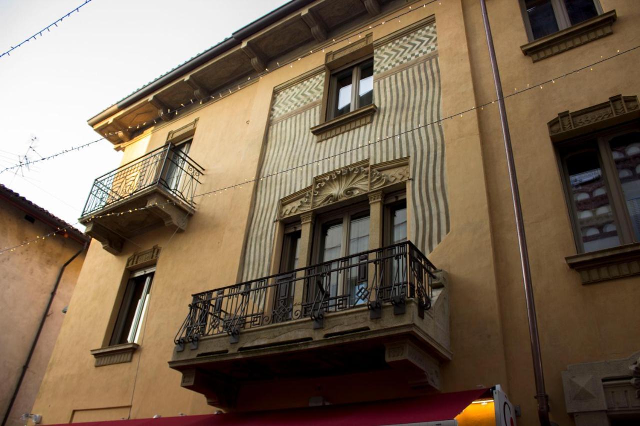 Palazzo Belli Acomodação com café da manhã Alba  Exterior foto